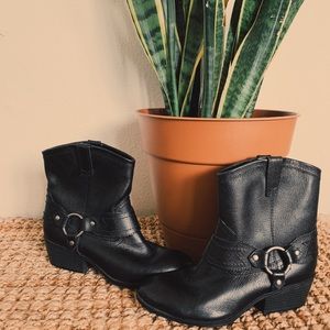 Black Leather Ankle Boots Size 8.5